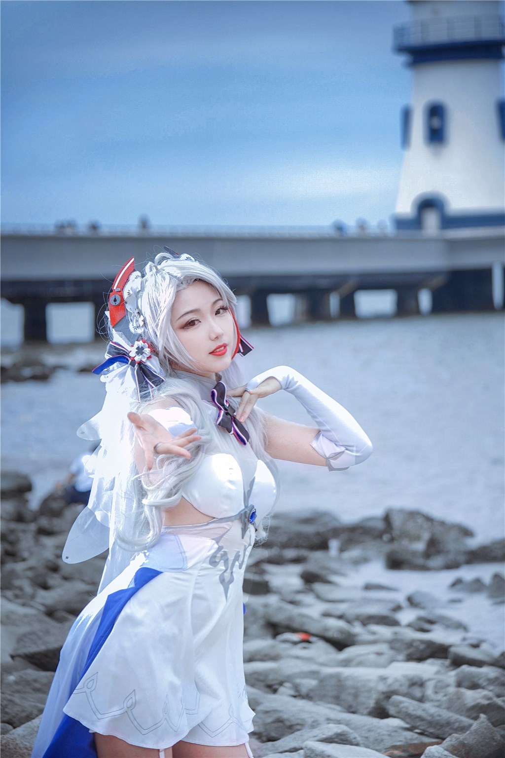 黑料不打烊衬里：热搜话题“他为她着迷”，粉丝发现在多个账号下刷屏